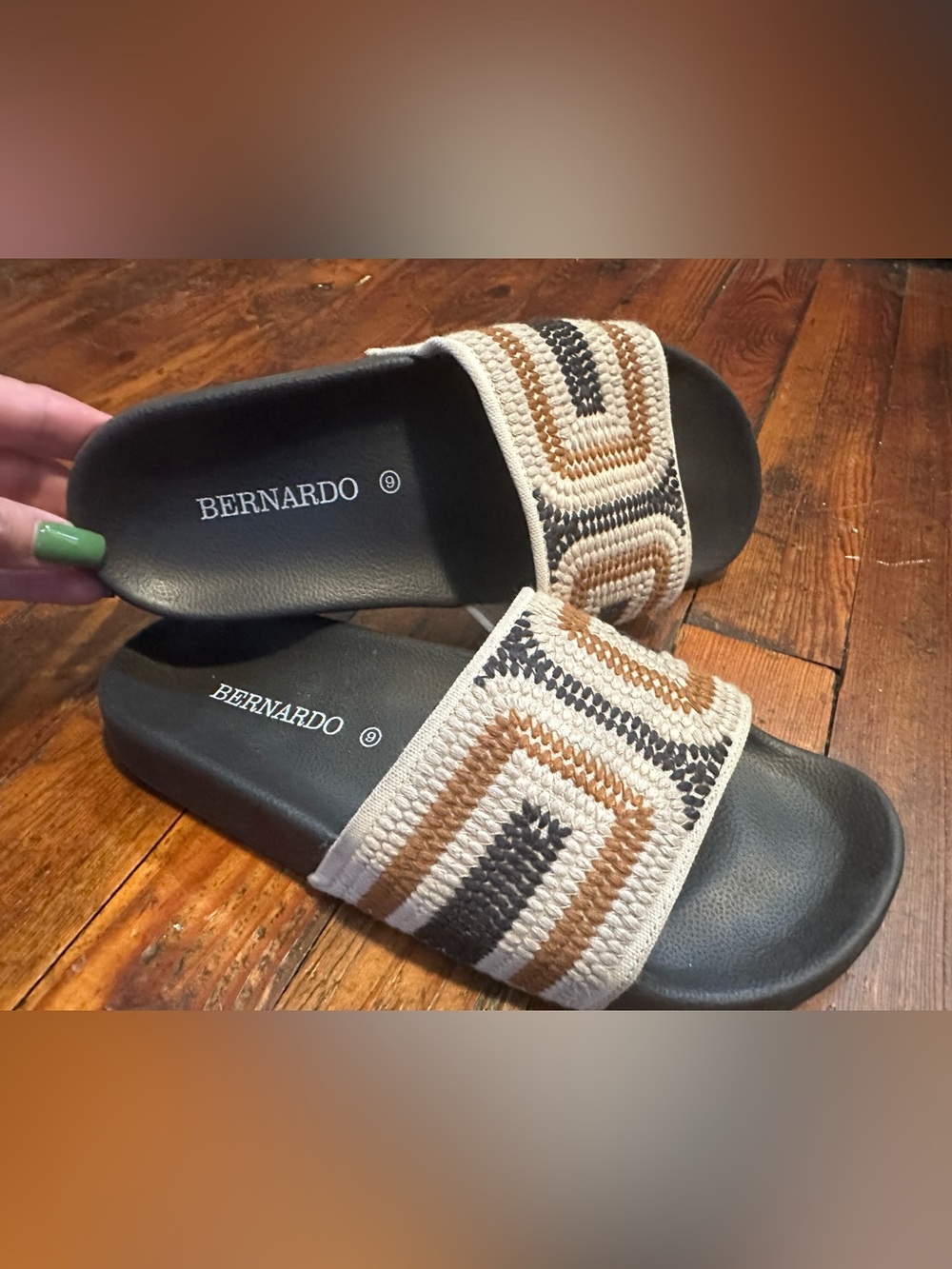 Bernardo Woven Knit Slide Sandals Black Tan Cream Boho Size 9